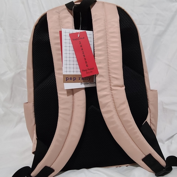 backpack - Picture 2 of 9